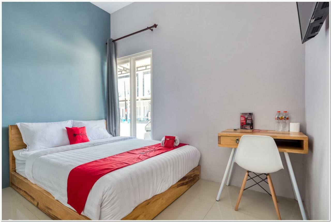 Hotel RedDoorz @ Bypass Juanda Airport Sidoarjo Zewnętrze zdjęcie